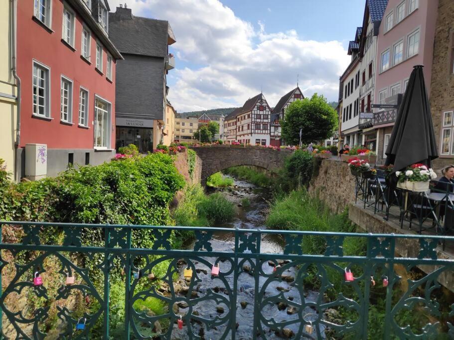 Das Hideaway Zum Seele Baumeln Lassen ! Bad Muenstereifel Luaran gambar